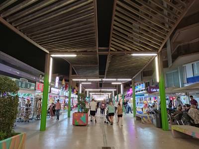 La implantación de la nueva iluminación LED RGB y WHITE en la calle Zaragoza de Salou se iniciará a finales de febrero