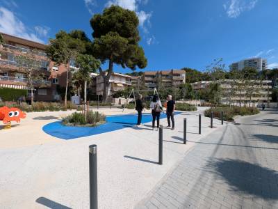 La plaza de Cala Cancs gana espacio para la ciudadanía