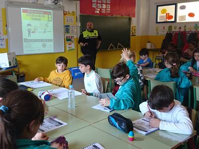 La Policía Local continua con las jornadas de movilidad segura en las escuelas