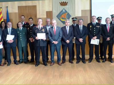 La Policía Local de Salou celebra su patrona con un acto institucional en el salón de plenos