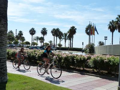 La Policía Local de Salou inicia el año con una nueva campaña de concienciación para la conducción responsable de bicicletas