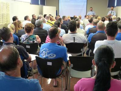 La Policía Local de Salou organiza una charla a los conserjes y administradores de fincas del municipio