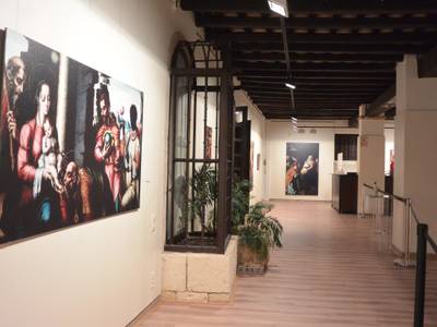 La Torre Vella de Salou acoge una exposición navideña con facsímiles de obras del Museo del Prado sobre la adoración al niño Jesús