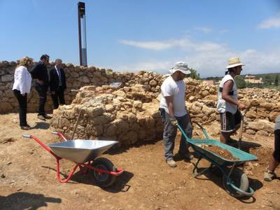 Las excavaciones en el poblado ibérico de La Cella ponen al descubierto una muralla de grandes dimensiones