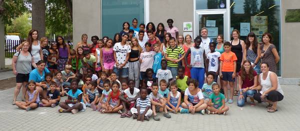 Los Casals Infantil y Joven del Centro Abierto el Dofí Mágic se reúnen en la Masía Tous de Salou