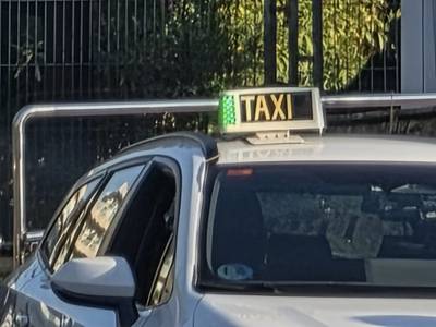 Los taxistas de Salou reciben formación en reanimación cardiopulmonar (RCP)