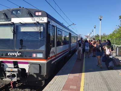 Mañana sábado se restablece la circulación de trenes entre Salou-PortAventura y Barcelona