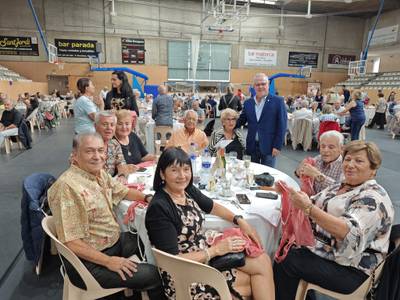 Más de 350 personas celebran el 30º Almuerzo de la Gent Gran de Salou