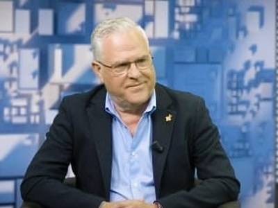 Pere Granados: ¿Por qué se ha elegido este tranvía y no otro más moderno e inclusivo?