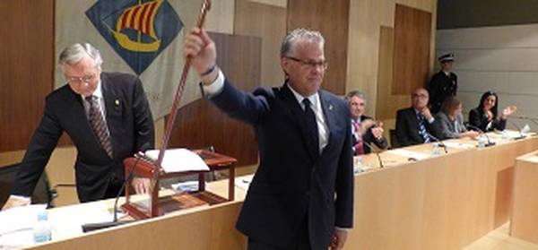 Pere Granados vuelve a ser investido alcalde de Salou con el apoyo de los ocho concejales de su grupo municipal