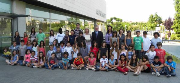 Recepción a los alumnos de la Escuela Salou, ganadores del premio Baldiri i Reixac