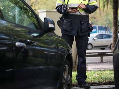 Salou abre un proceso selectivo para inspectores de la zona azul