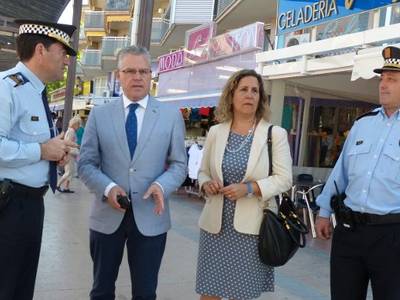 Salou acerca la Policía de Proximidad a los comerciantes del municipio