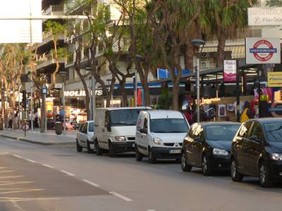 Salou encarga a la universidad un estudio para definir la estructura urbanística y la imagen comercial de la zona de Carles Buigas