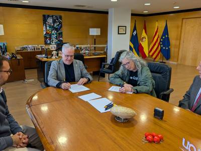 Salou firma un convenio con la Fundació Onada para reforzar el acompañamiento de la gente mayor