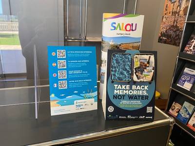 Salou fomenta el consumo responsable de agua entre los visitantes, a través de la campaña 'Llévate recuerdos, no agua'