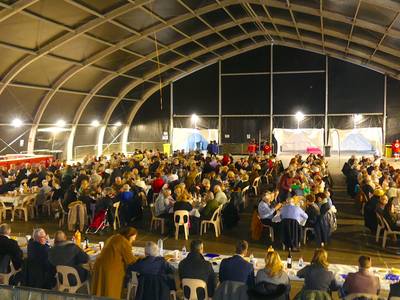 Salou homenajea a la gente mayor del municipio, con la tradicional merienda y baile de Fiesta Mayor de Invierno