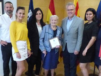 Salou homenajea Clementine Germaine Bruneau, abuela centenaria del municipio