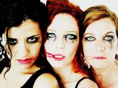 Salou  inicia la semana para celebrar el Día Internacional contra la violencia de género con la obra teatral ' Carmela , Lili y Amanda '