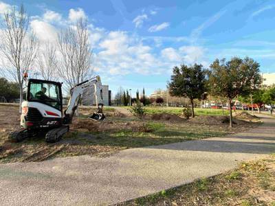 Salou inicia las obras de adecuación y mejora de pavimentos en el solar del Centro Atenea y del Pabellón de Ponent