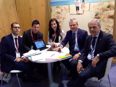 Salou intensifica los contactos en la feria de Londres WTM de cara a la próxima temporada turística