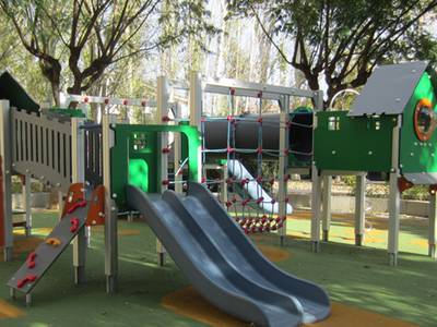 Salou invierte cerca de 200.000 euros en la renovación y aumento de puntos de juego infantiles