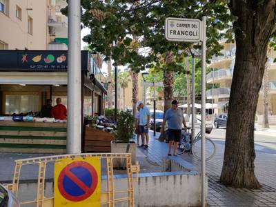 Salou mejora la movilidad de los peatones: amplía de aceras y crea plazas de aparcamiento