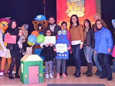 Salou muestra su solidaridad con más de 600 asistentes a la fiesta del Carnaval Xic's