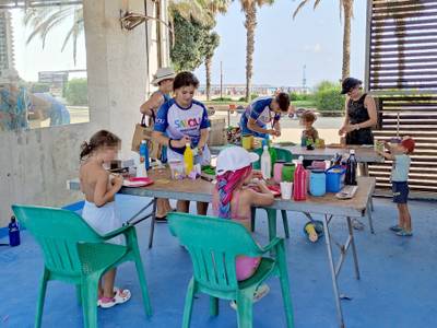 Salou pone en marcha, en la playa de Llevant, el Espacio Familiar y el mini-club, con actividades lúdicas y deportivas
