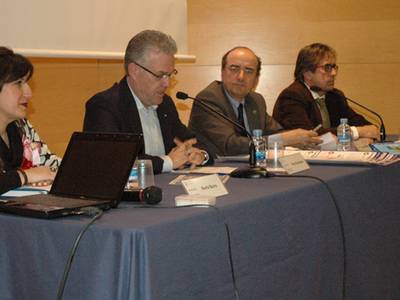 Salou presenta un manual didáctico inédito sobre primeros auxilios dirigido a las escuelas