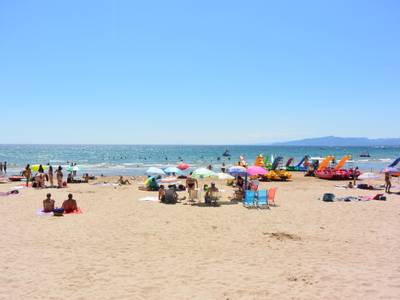 Salou recomienda consultar la web app que controla el aforo de las playas y calas como medida de seguridad COVID-19