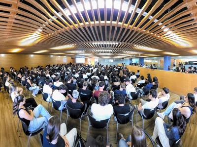 Salou reconoce el talento académico de sus jóvenes con la entrega de becas universitarias