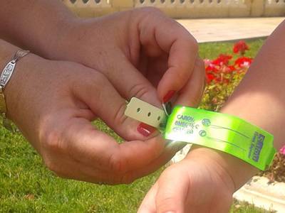 Salou repartirá pulseras para evitar la pérdida de menores en las playas