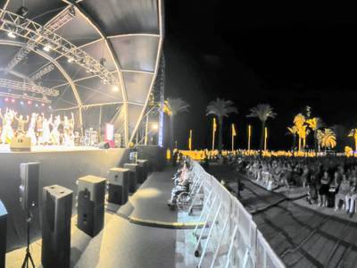 Salou rinde homenaje a la jota aragonesa y el cine en las 'Nits Daurades'
