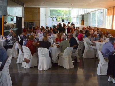Salou rinde homenaje a las Personas Mayores con una jornada festiva en el Pabellón Municipal