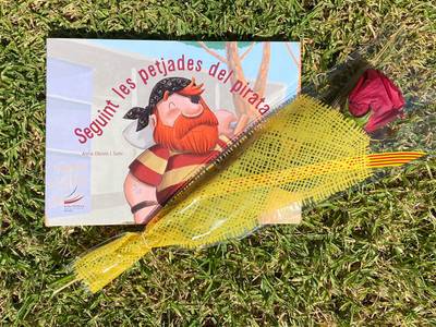 Salou vive una Diada de Sant Jordi de verano diferente con entusiasmo y esperanza