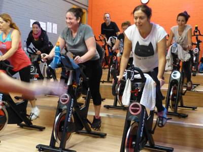 Se renuevan las bicicletas de spinning del pabellón de deportes de Salou
