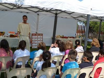 Todas las escuelas de Salou se adentran en la época romana a la Vil.la de Barenys